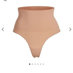 Skims CORE CONTROL THONG color nude / beige / OCHRE . Size small / medium (s/m)
